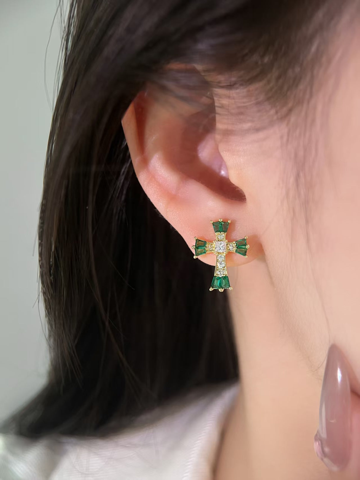 Emerald Cross Elegant Earrings