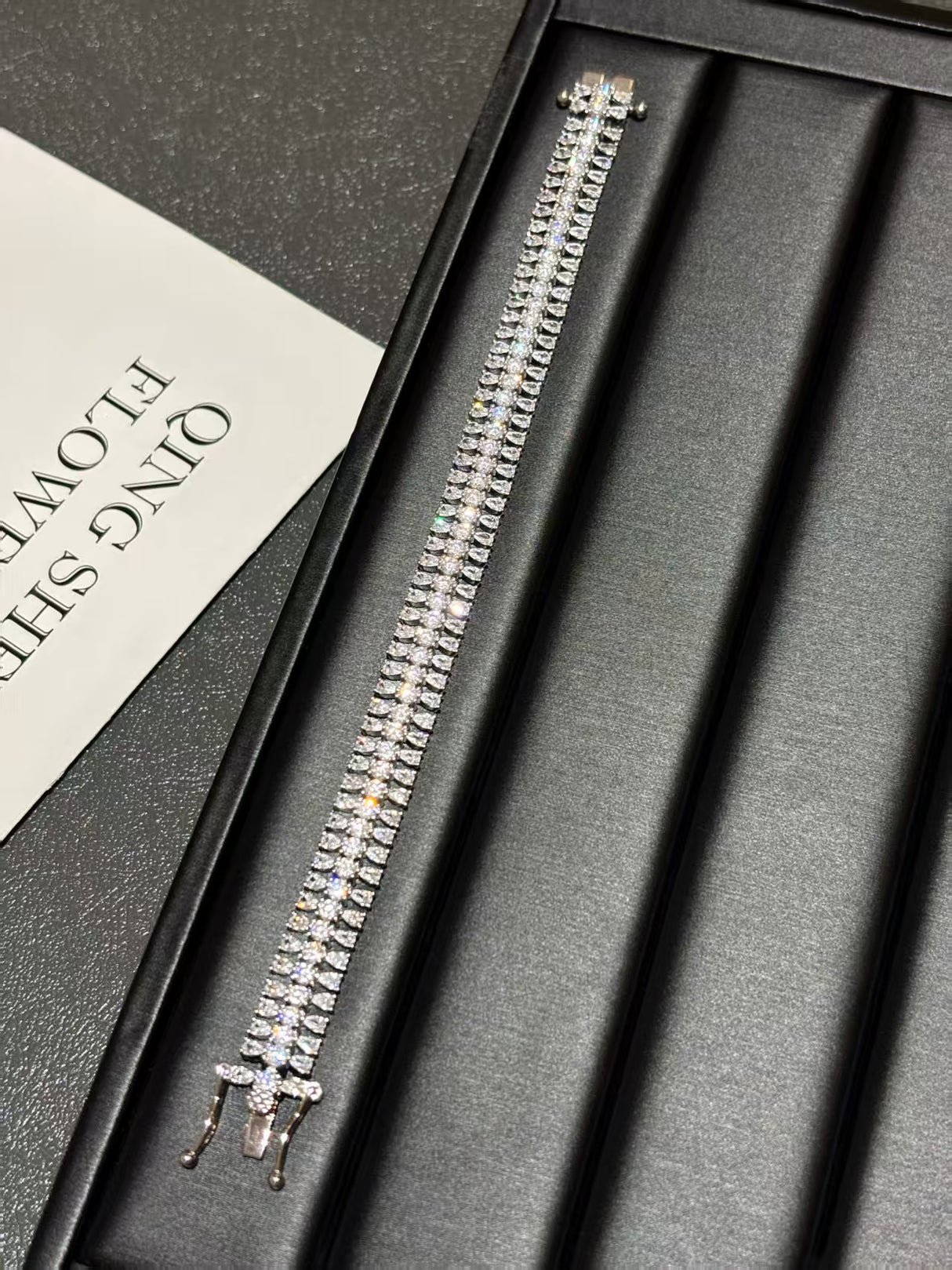 White gold high carbon flash bracelet