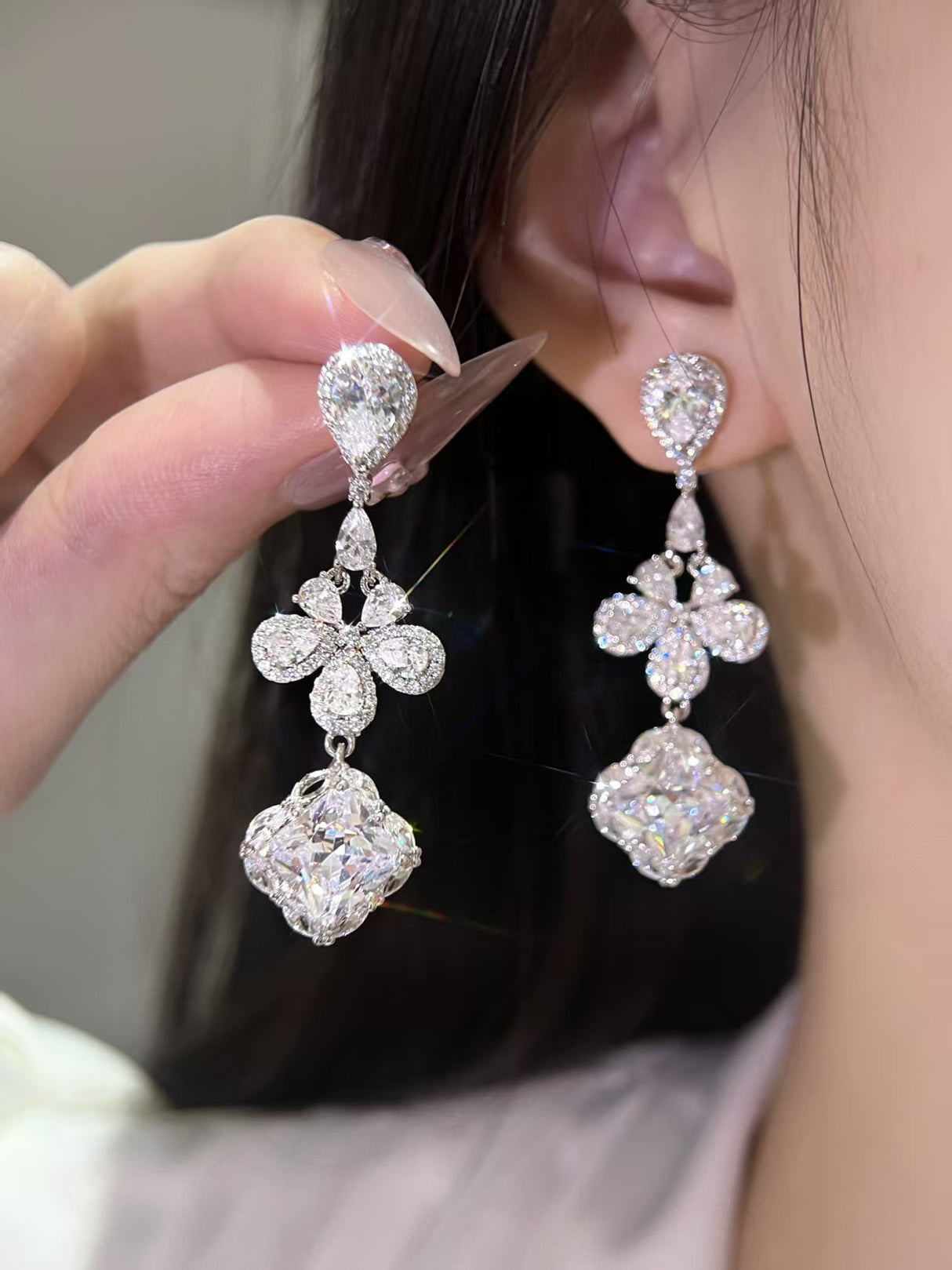 Four-leaf Clover Tassel Earrings