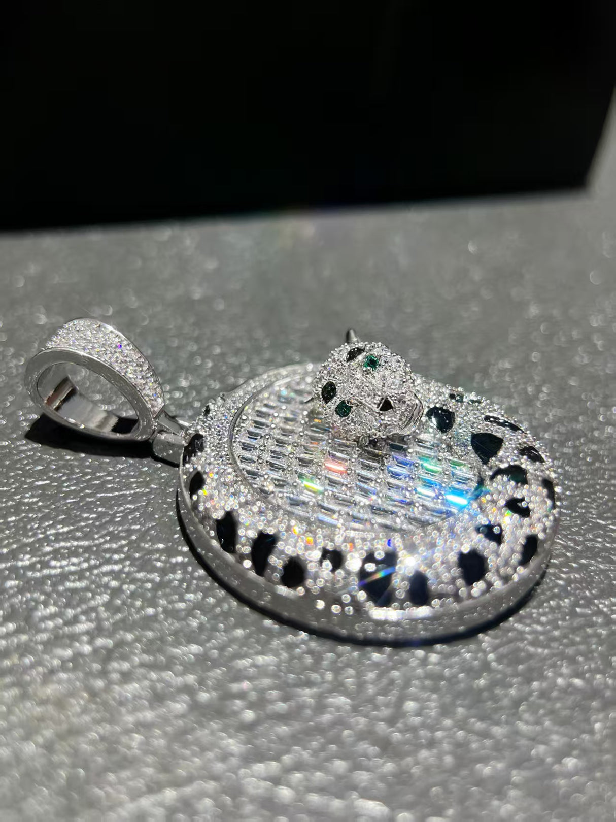 Leopard full Lab-Grown Diamond Round Pendant