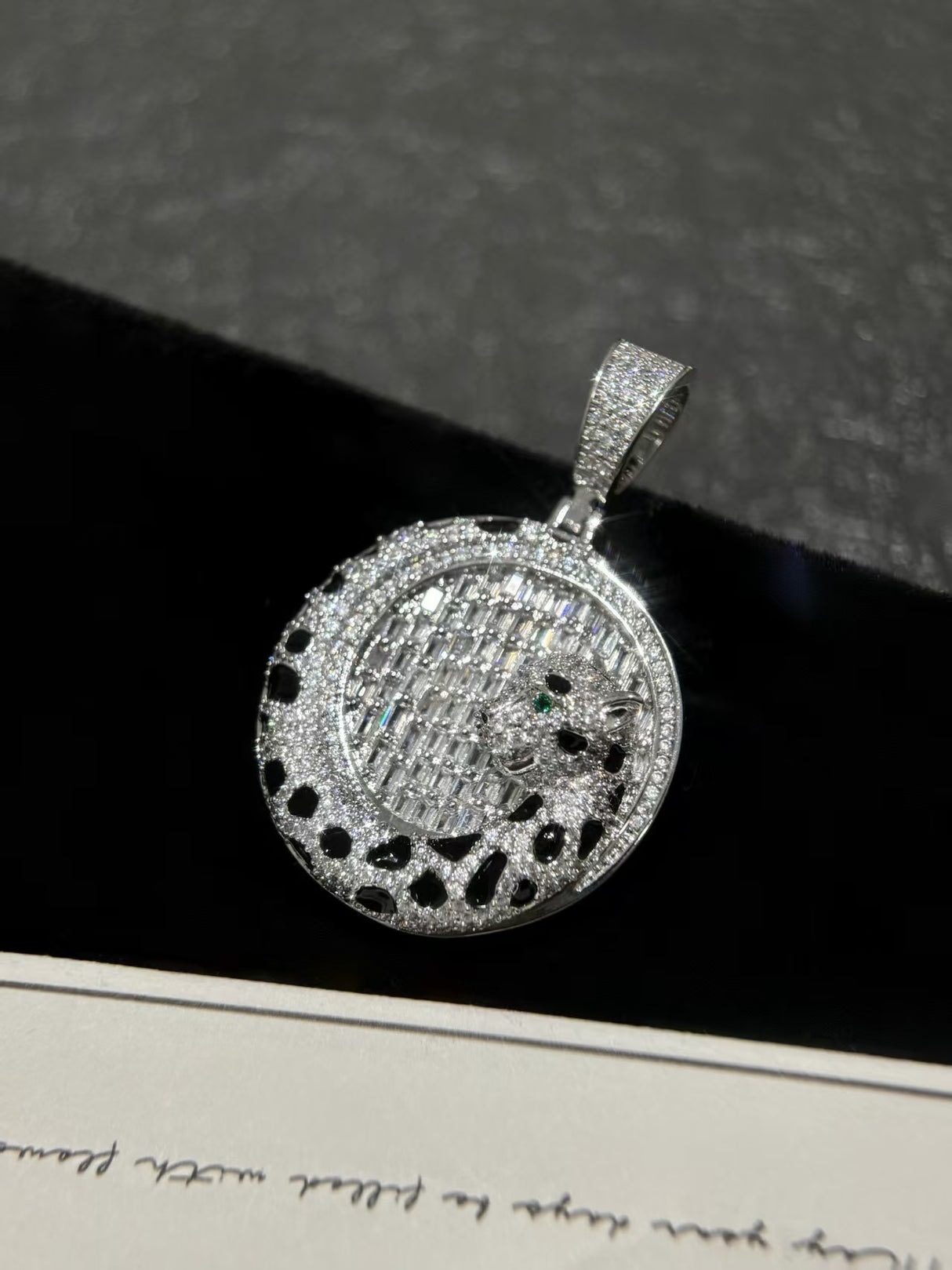 Leopard full Lab-Grown Diamond Round Pendant