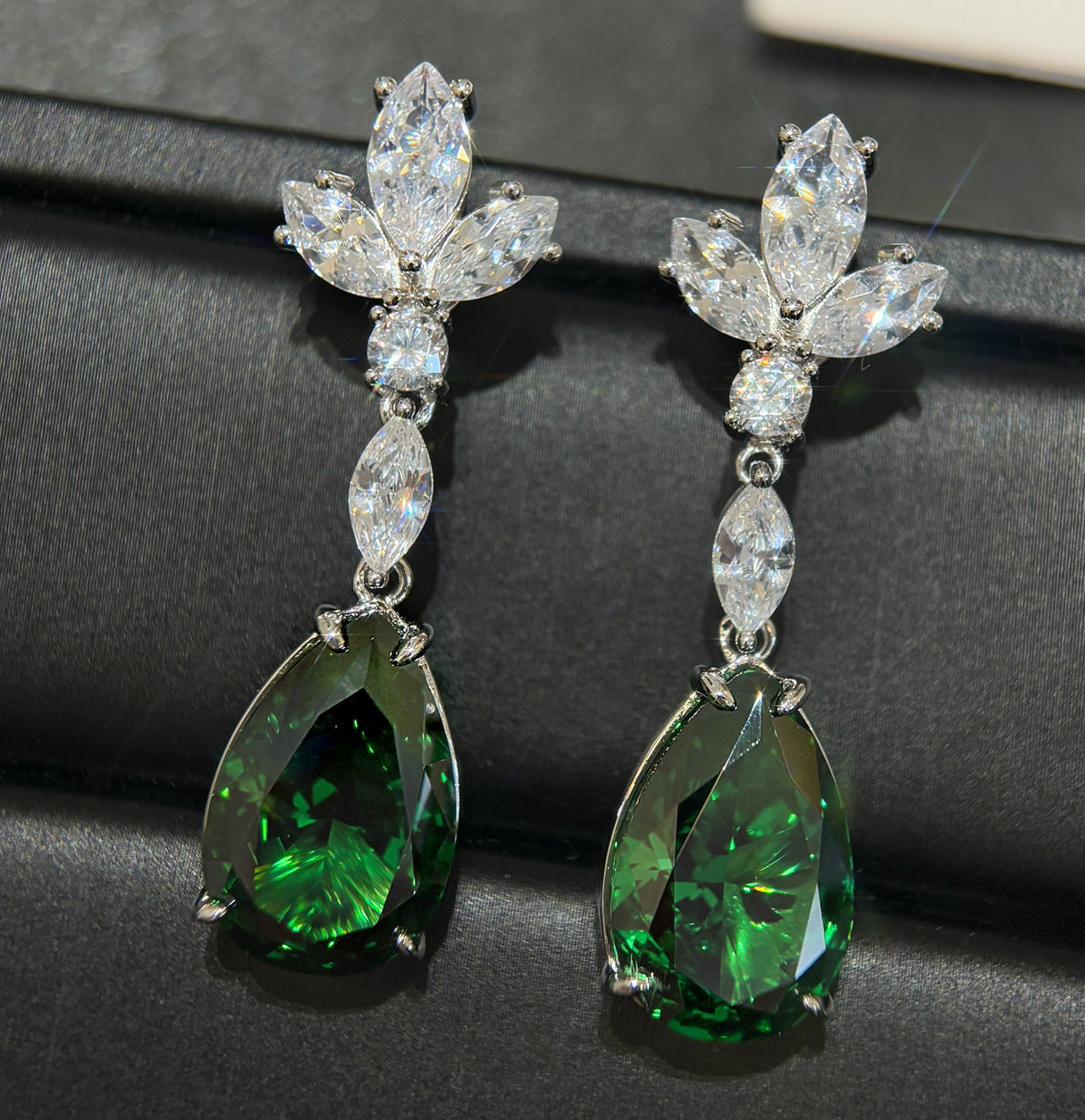 Lab-Grown Diamond Teardrop Earrings