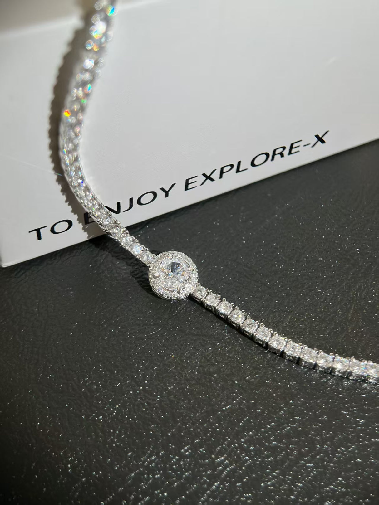 Shining Round Pendant Bracelet