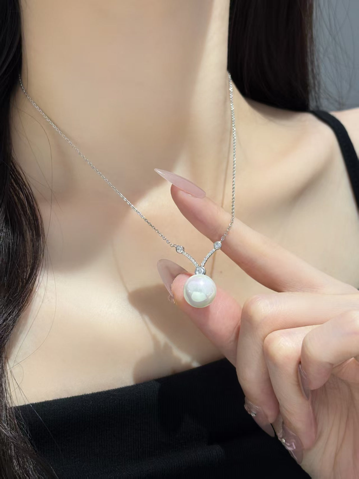 Y-shaped Pendant Pearl Necklace
